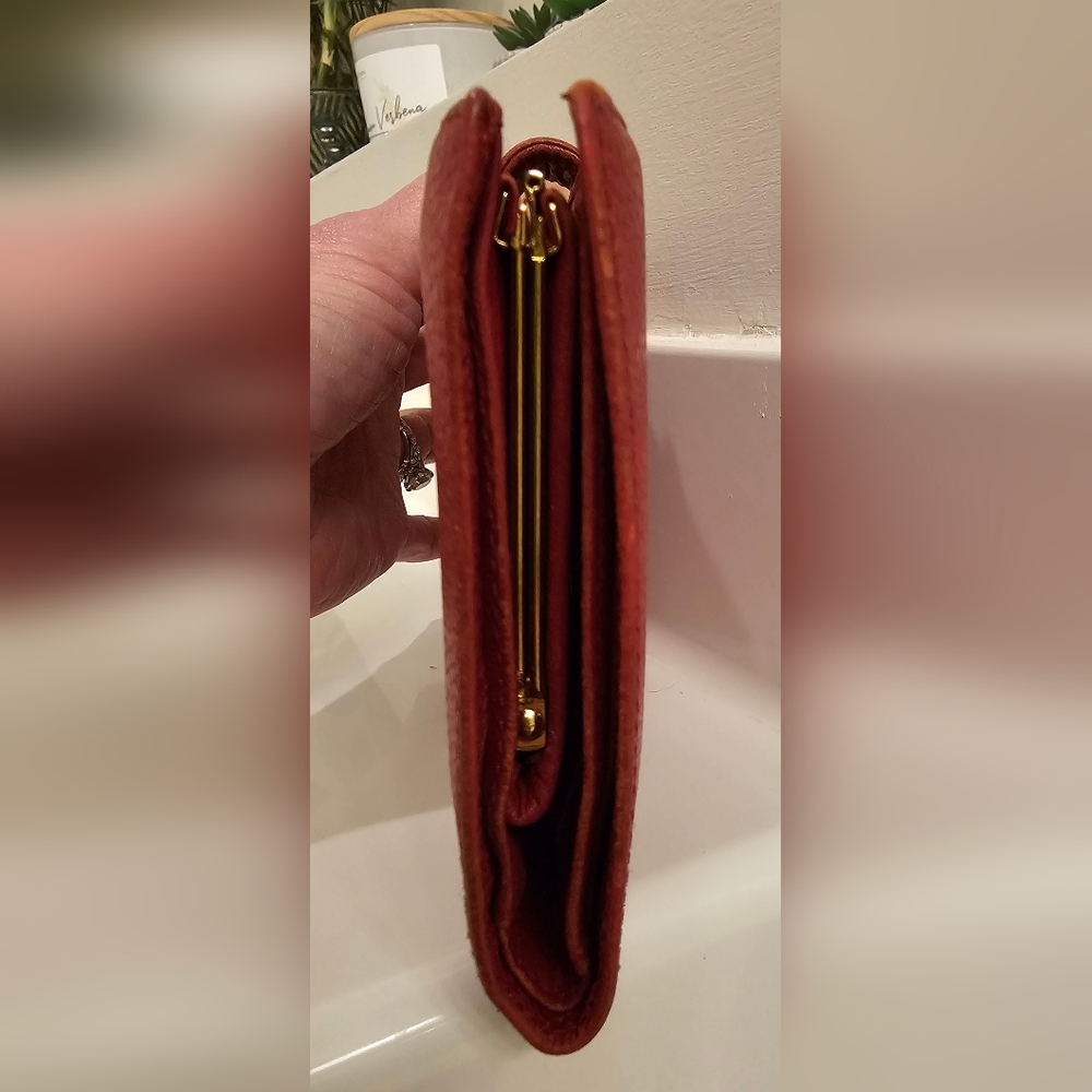 CHANELl Caviar Red Leather Wallet - Picture 4 of 10